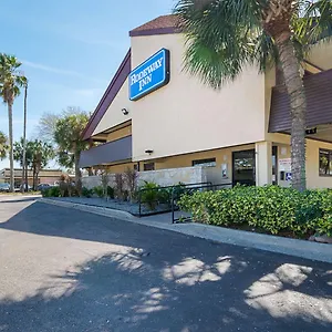 Inn Bay On Busch, Tampa